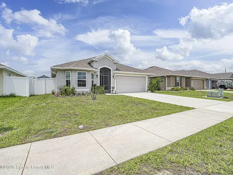 694 Moment Street Cocoa FL 32926