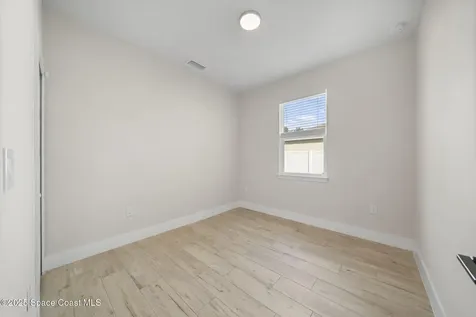 434 Borraclough Avenue NW Palm Bay FL 32907