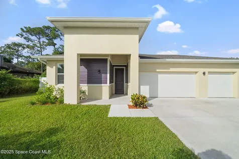 434 Borraclough Avenue NW Palm Bay FL 32907