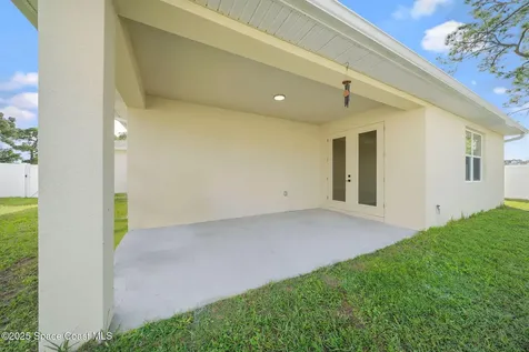 434 Borraclough Avenue NW Palm Bay FL 32907