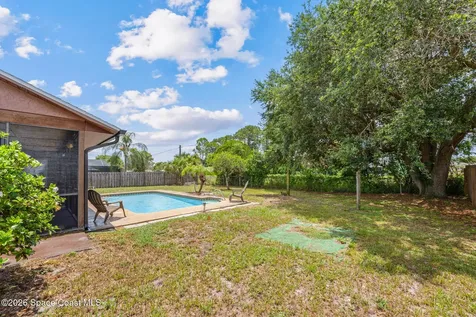 776 Beacon Street NW Palm Bay FL 32907