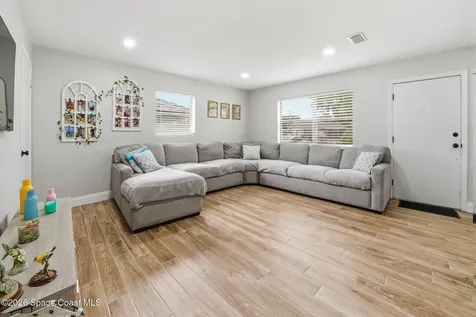 2440 Warwick Road Melbourne FL 32935