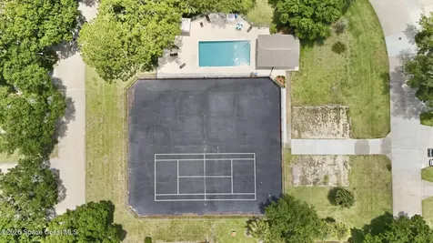 511 L M Davey Lane Titusville FL 32780