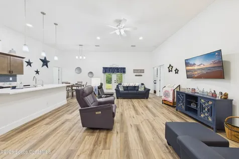 424 Krassner Drive NW Palm Bay FL 32907