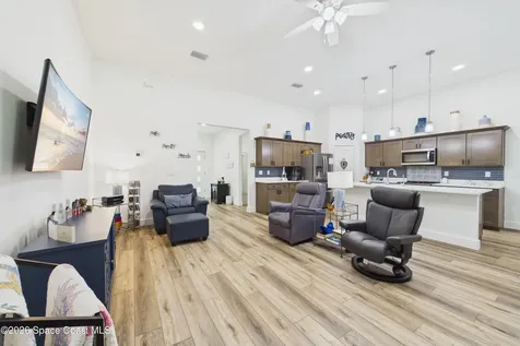 424 Krassner Drive NW Palm Bay FL 32907