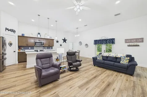 424 Krassner Drive NW Palm Bay FL 32907