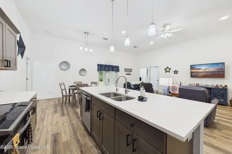 424 Krassner Drive NW Palm Bay FL 32907
