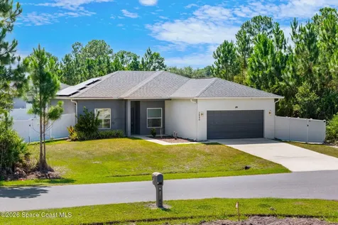 2840 Fontainebleau Avenue SE Melbourne FL 32909