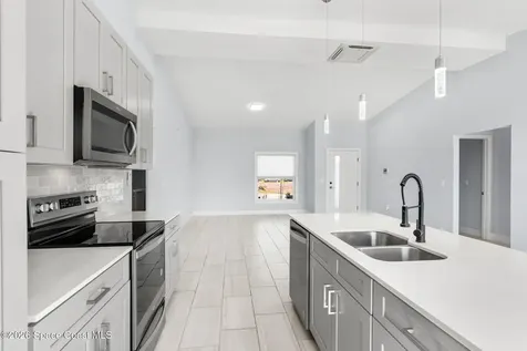 2840 Fontainebleau Avenue SE Melbourne FL 32909