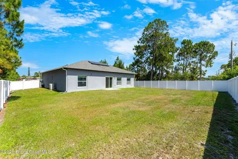 2840 Fontainebleau Avenue SE Melbourne FL 32909