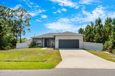 2840 Fontainebleau Avenue SE Melbourne FL 32909