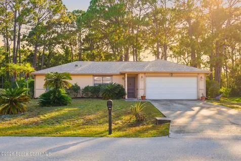 852 Lamplighter Drive NW Palm Bay FL 32907
