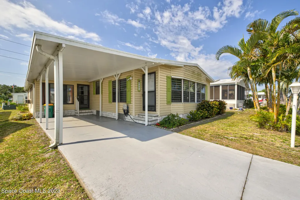 5351 Bannock Street Micco FL 32976