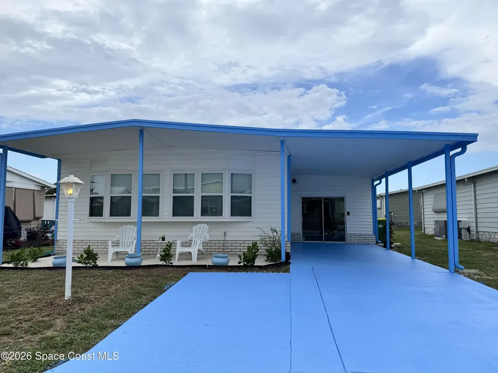 805 Wren Circle Barefoot Bay FL 32976