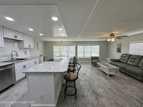 805 Wren Circle Barefoot Bay FL 32976