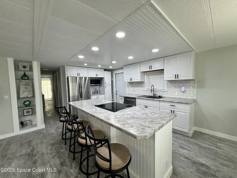 805 Wren Circle Barefoot Bay FL 32976