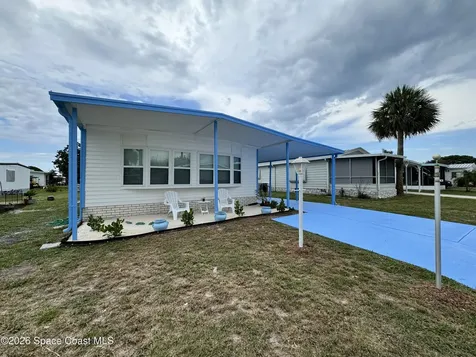 805 Wren Circle Barefoot Bay FL 32976