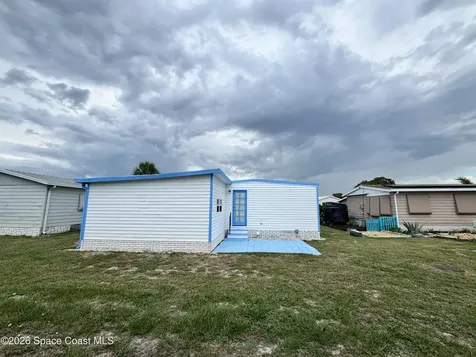 805 Wren Circle Barefoot Bay FL 32976