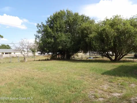 998 Camden Avenue NW Palm Bay FL 32907
