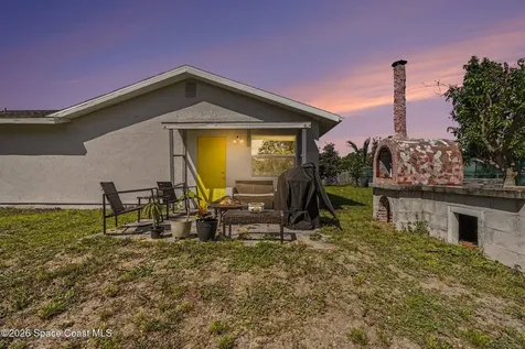 496 NE Ralwood Lane NE Palm Bay FL 32907