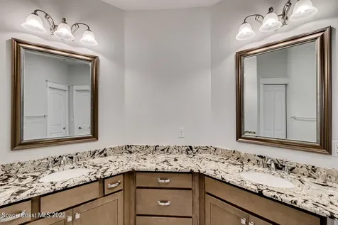 1398 Tullagee Avenue Melbourne FL 32940