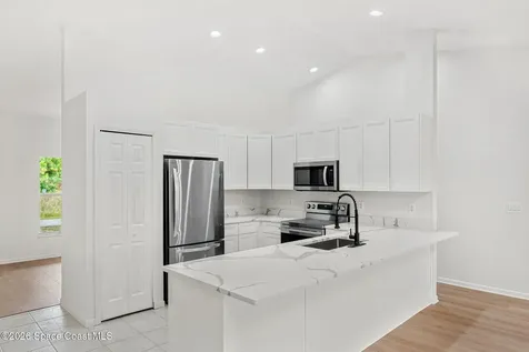 709 Haryestor Avenue SW Palm Bay FL 32908