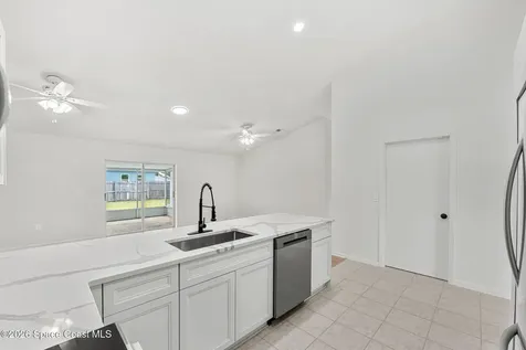 709 Haryestor Avenue SW Palm Bay FL 32908