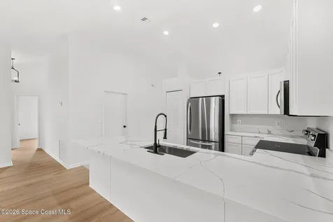 709 Haryestor Avenue SW Palm Bay FL 32908