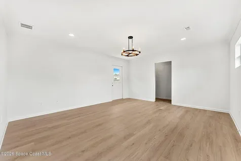 709 Haryestor Avenue SW Palm Bay FL 32908