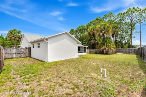 709 Haryestor Avenue SW Palm Bay FL 32908