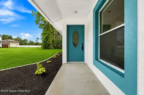 709 Haryestor Avenue SW Palm Bay FL 32908