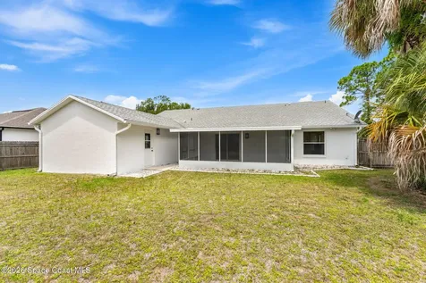 709 Haryestor Avenue SW Palm Bay FL 32908