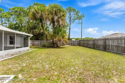 709 Haryestor Avenue SW Palm Bay FL 32908