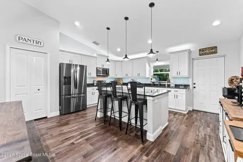 3760 Montgomery Road Mims FL 32754