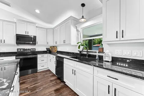 3760 Montgomery Road Mims FL 32754