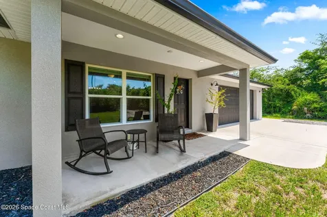 3760 Montgomery Road Mims FL 32754