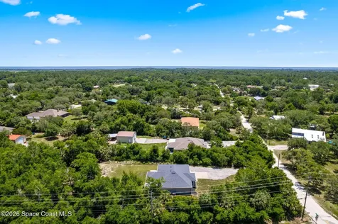 3760 Montgomery Road Mims FL 32754