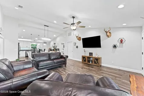 3760 Montgomery Road Mims FL 32754