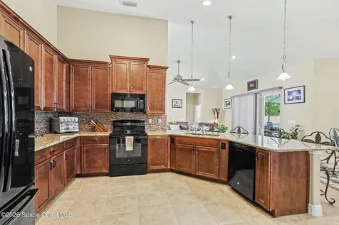 110 Via Catalano Court NE Palm Bay FL 32907