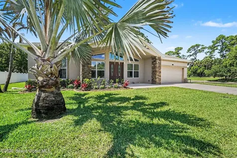110 Via Catalano Court NE Palm Bay FL 32907