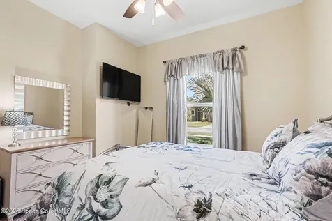 110 Via Catalano Court NE Palm Bay FL 32907