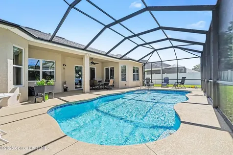 110 Via Catalano Court NE Palm Bay FL 32907