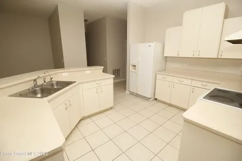 471 Hancock Street SW Palm Bay FL 32908