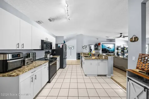 831 Koln Court NW Palm Bay FL 32907