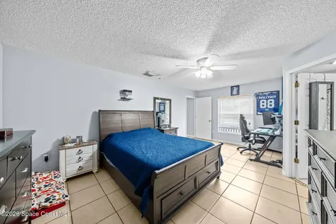 831 Koln Court NW Palm Bay FL 32907