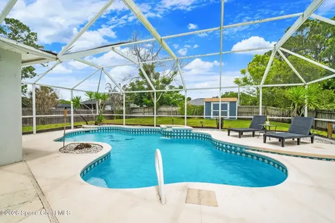 831 Koln Court NW Palm Bay FL 32907