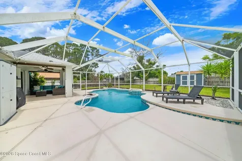 831 Koln Court NW Palm Bay FL 32907