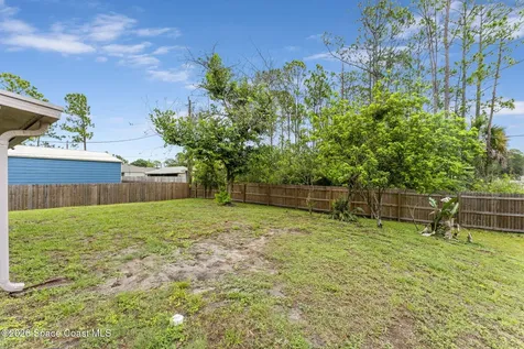 445 Alachua Avenue NW Palm Bay FL 32907