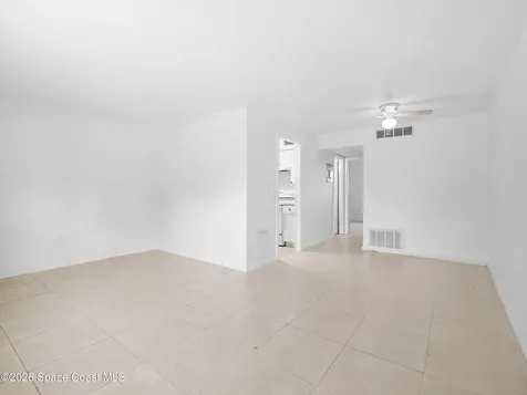 89 NW Irwin Avenue Melbourne FL 32904