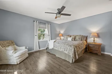 1010 Pine Tree Drive Indian Harbour Beach FL 32937